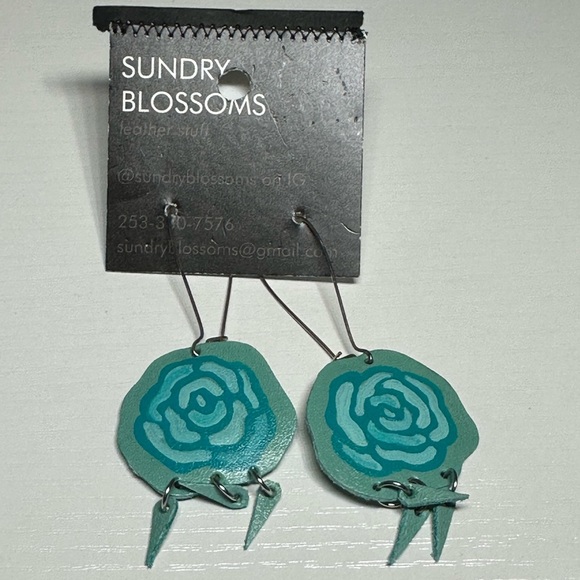 Rose Blue Dangle Earrings - Picture 4 of 4